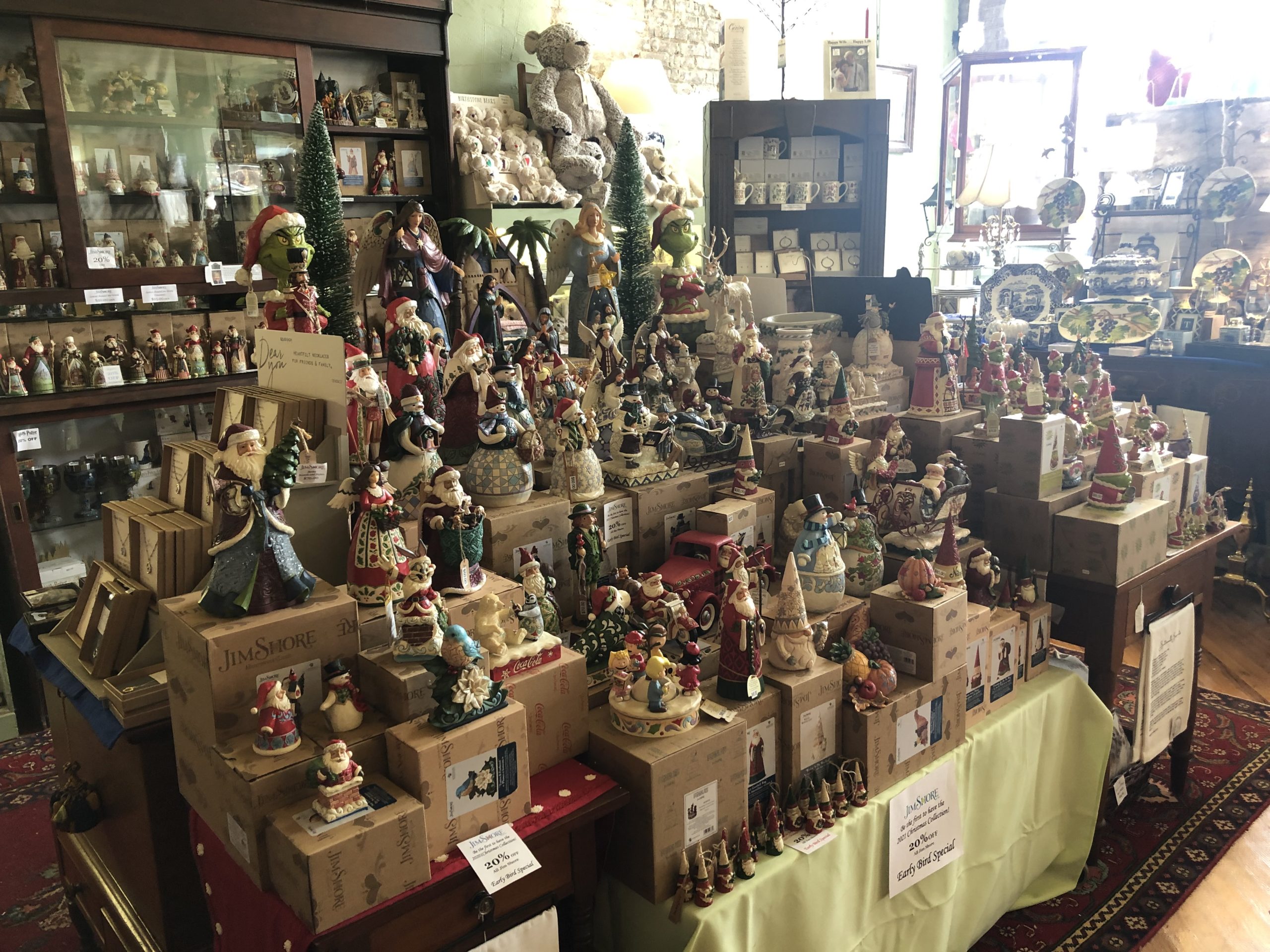 Jim Shore & Disney Traditions Figurines & Ornaments